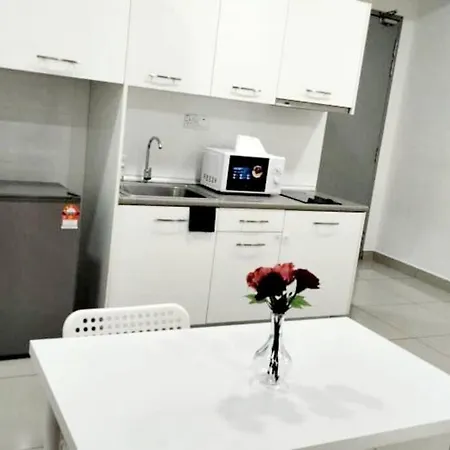 Cq30 - Self Check In - Netflix- Wifi- Parking- Cyberjaya- Balcony, 2014 Apartment Exterior photo