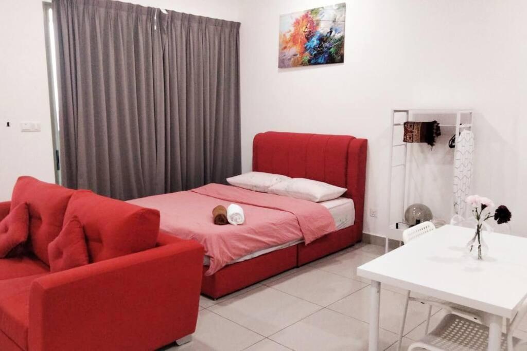 Cq30 - Self Check In - Netflix- Wifi- Parking- Cyberjaya- Balcony, 2014 Apartment *