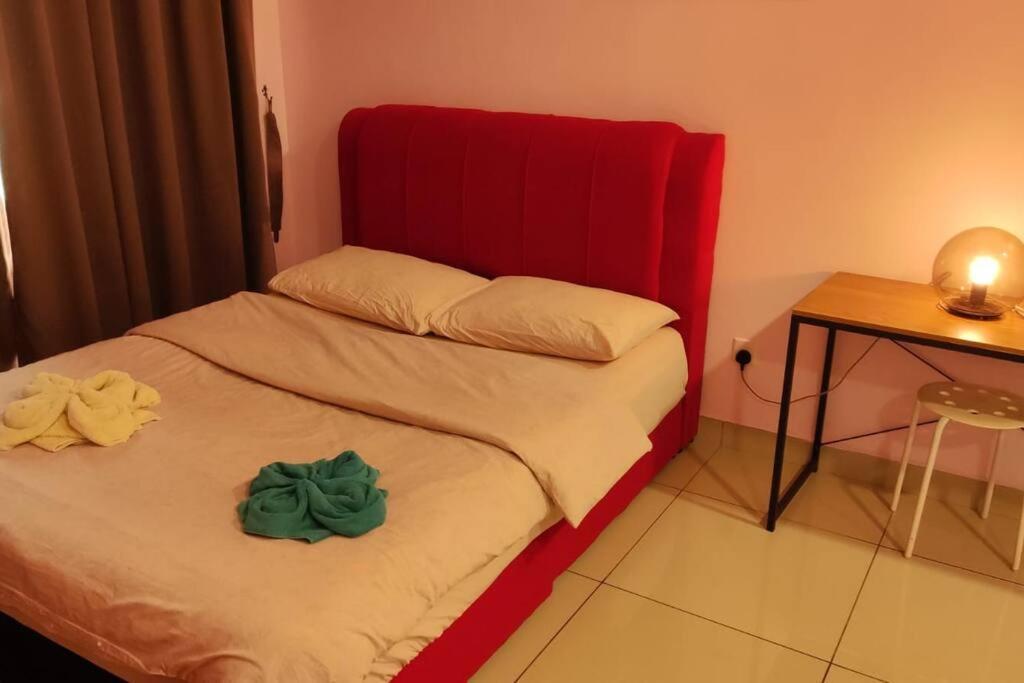 Cq30 - Self Check In - Netflix- Wifi- Parking- Cyberjaya- Balcony, 2014 *