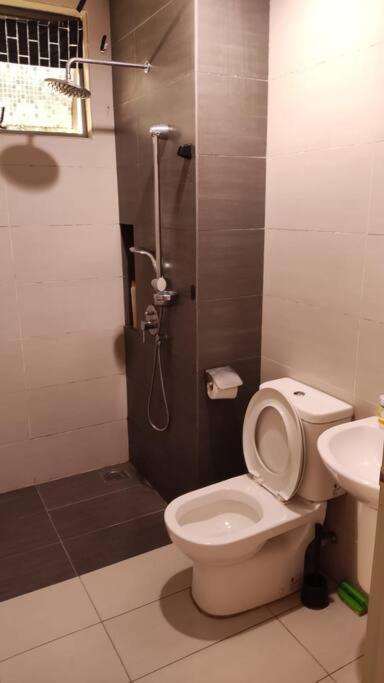 Apartment Cq30 - Self Check In - Netflix- Wifi- Parking- Cyberjaya- Balcony, 2014 Cyberjaya